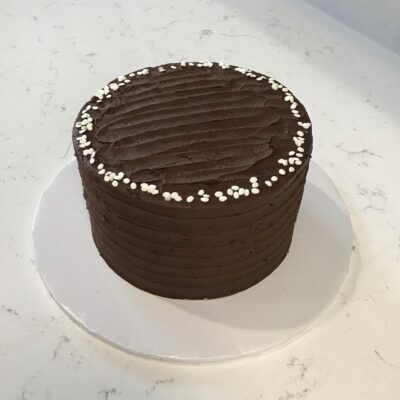 Black Top - Vanilla cake with Chocolate frosting